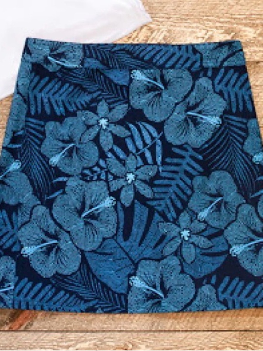 Rip Skirt Hawaii Women’s Wrap Skirt sz SM Maui Moonlight Floral Travel Beach NWT